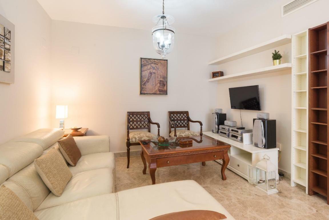 Keywise Perfect Location Next To Maria Zambrano Station, Central , Beach ,Pool And Free Parking Málaga Exteriör bild